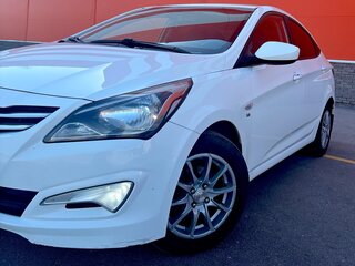 2015 Hyundai Solaris I Рестайлинг, белый, 800000 рублей, вид 1