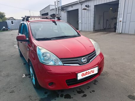2009 Nissan Note I Рестайлинг, красный, 450000 рублей, вид 1