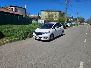 2018 Honda Fit III Рестайлинг, белый, 1555000 рублей, вид 2