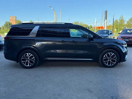 2023 Kia Carnival IV, серый, 4250000 рублей, вид 5