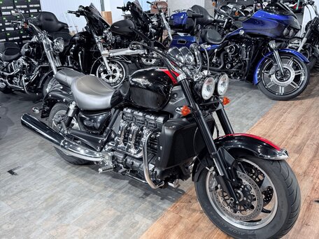 2017 Triumph Rocket III, чёрный, 1499000 рублей, вид 2