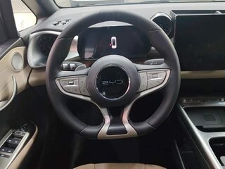 2025 BYD Dolphin 45.12 kWh I Рестайлинг, белый, 1830000 рублей, вид 5