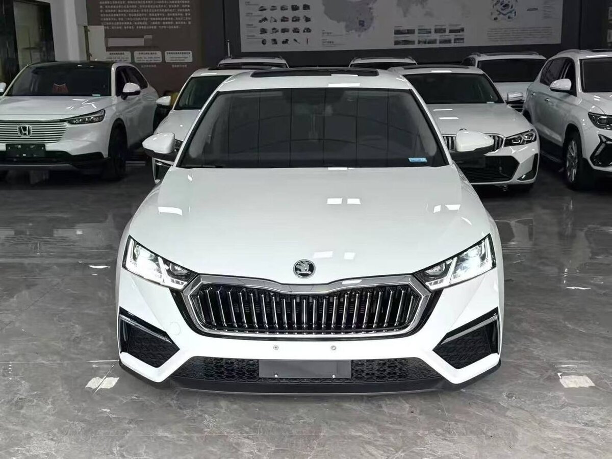 Открыть фотографии: Skoda Octavia IV (A8)