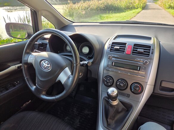 2008 Toyota Auris I, серый, 680000 рублей - вид 10