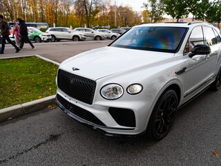 2024 Bentley Bentayga I Рестайлинг, серый, 25000000 рублей, вид 5