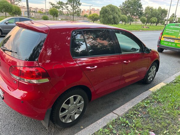 2009 Volkswagen Golf VI, красный, 730000 рублей - вид 14