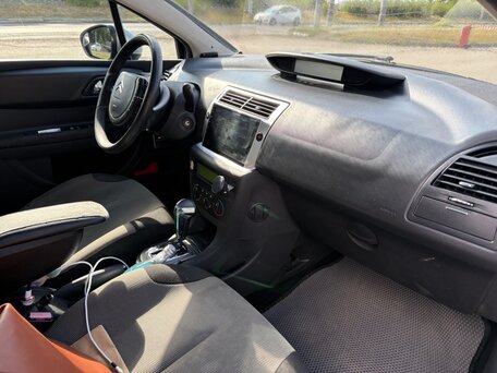 2010 Citroen C4 I Рестайлинг, серебристый, 400000 рублей, вид 4