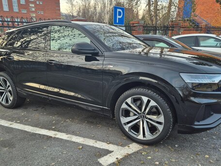 2022 Audi Q8 55 TFSI I (4M), чёрный, 8999999 рублей, вид 5
