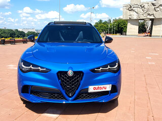 2023 Alfa Romeo Stelvio Quadrifoglio I Рестайлинг, синий, 6800000 рублей, вид 1