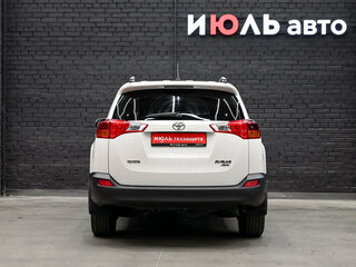 2015 Toyota RAV4 IV (XA40), белый, 2050000 рублей, вид 5