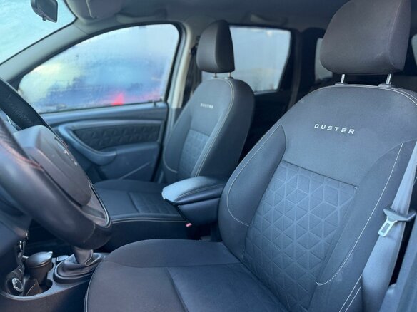 2017 Renault Duster I Рестайлинг, чёрный, 1344000 рублей - вид 9