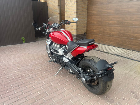 2022 Triumph Rocket 3, красный, 2500000 рублей, вид 4