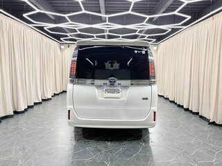 2015 Toyota Voxy III (R80), белый, 1699000 рублей, вид 5