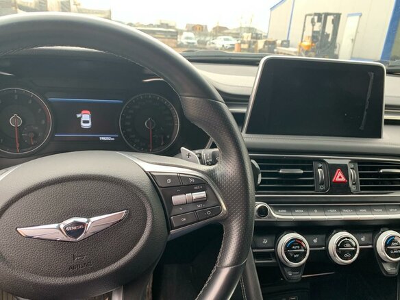 2019 Genesis G70 I, белый, 1805170 рублей - вид 9