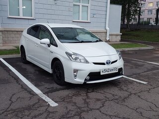 2012 Toyota Prius III Рестайлинг (XW30), белый, 970000 рублей, вид 1