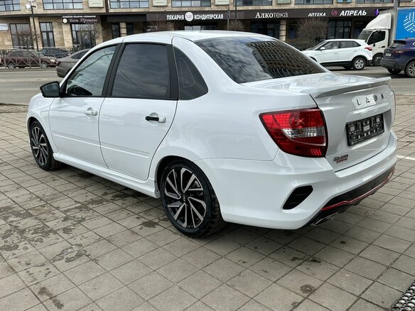 2026 Lada (ВАЗ) Granta Sport I Рестайлинг, белый - вид 6
