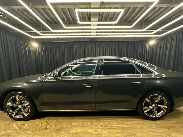 2010 Audi A8 III (D4), серый, 1899000 рублей - вид 3