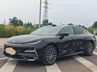 2026 Geely Galaxy Starshine 8 28.3 kWh, чёрный, 2975000 рублей, вид 2