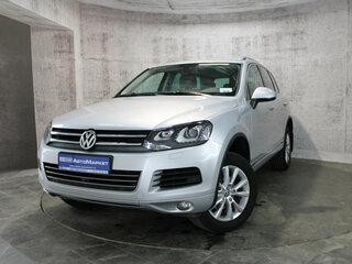 2010 Volkswagen Touareg II, серебристый, 1335000 рублей, вид 1
