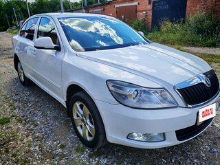 2011 Skoda Octavia II (A5) Рестайлинг, белый, 820000 рублей, вид 3
