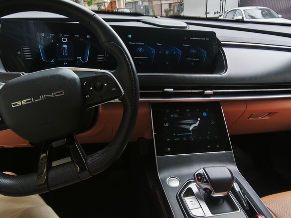 2024 BAIC X75, серебристый, 2250000 рублей - вид 12