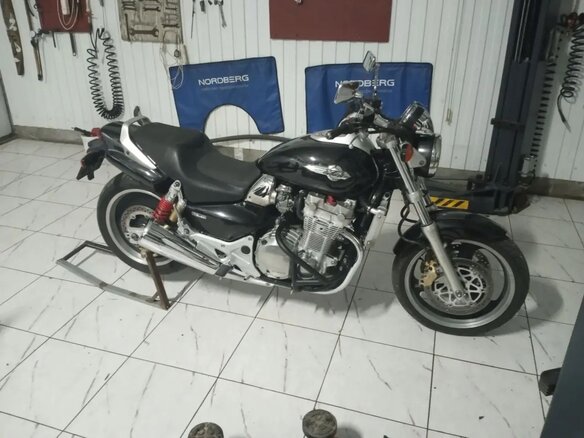 2000 Honda X4, чёрный, 800000 рублей - вид 2