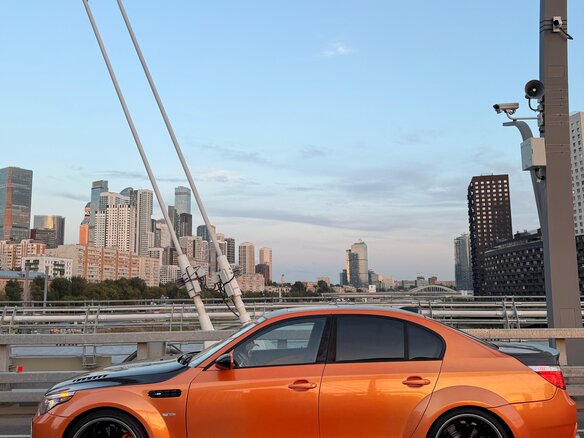 2005 BMW M5 IV (E60/E61), оранжевый, 4000000 рублей - вид 17
