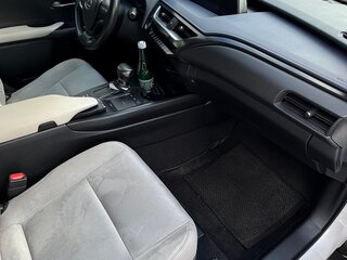 2019 Lexus UX 200 I, белый, 2950000 рублей, вид 5
