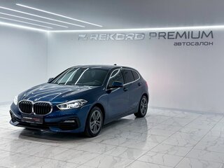 2021 BMW 1 серии 118i III (F40), синий, 2200000 рублей, вид 4
