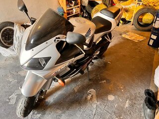 2003 Honda CBR 600F, серебристый, 350000 рублей, вид 1
