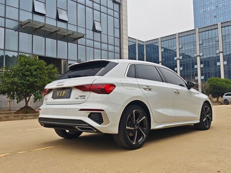 2022 Audi A3 Sportback 35 TFSI IV (8Y), белый, 2134000 рублей, вид 5