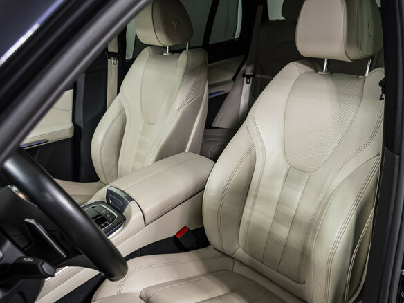 2019 BMW X5 40i IV (G05/G18), чёрный, 5500000 рублей - вид 14