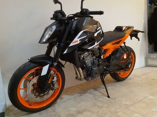 2026 KTM 890 Duke GP, чёрный, 899000 рублей, вид 5