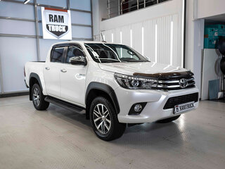 2018 Toyota Hilux VIII, белый, 3899999 рублей, вид 4