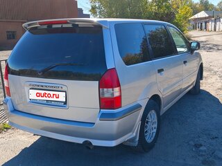 2002 Mitsubishi Space Wagon III, серебристый, 430000 рублей, вид 4