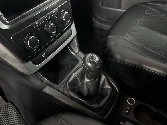 2014 Skoda Yeti I Рестайлинг, белый, 789900 рублей - вид 11