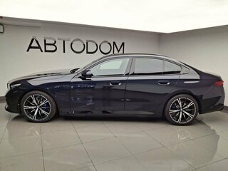 2025 BMW 5 серии 530e VIII (G60/G61/G68), чёрный, 9240000 рублей, вид 2