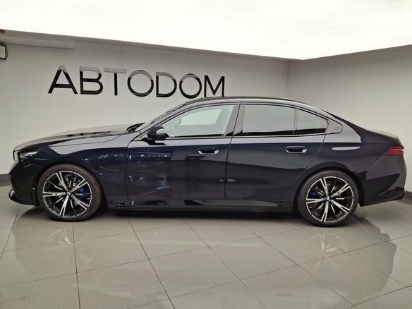 2025 BMW 5 серии 530e VIII (G60/G61/G68), чёрный - вид 1