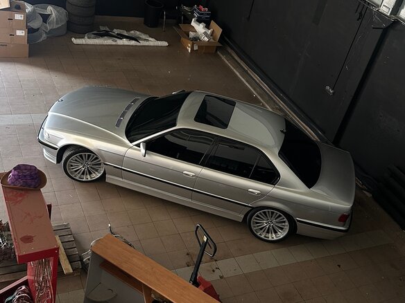 1999 BMW 7 серии 735i III (E38) Рестайлинг, серебристый, 1400000 рублей - вид 34
