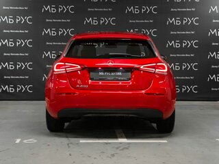 2019 Mercedes-Benz A-Класс 200 IV (W177), красный, 1800000 рублей, вид 4