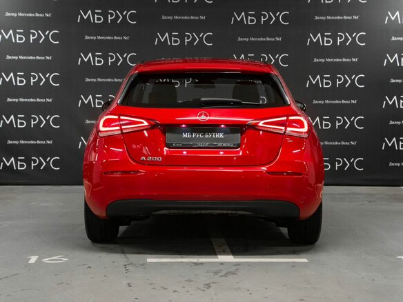 2019 Mercedes-Benz A-Класс 200 IV (W177), красный, 1800000 рублей - вид 3