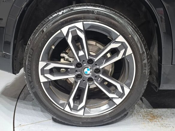 2025 BMW X1 18d sDrive III (U11/U12), чёрный, 5783451 рублей - вид 12