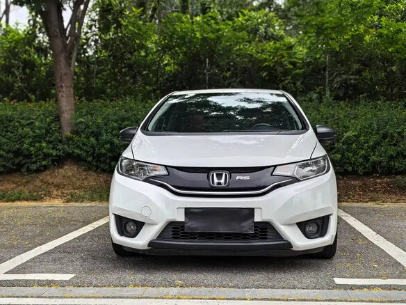 2015 Honda Fit III, белый, 659010 рублей