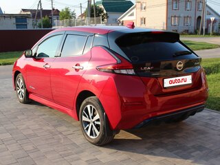 2020 Nissan Leaf II (ZE1), пурпурный, 2050000 рублей, вид 5