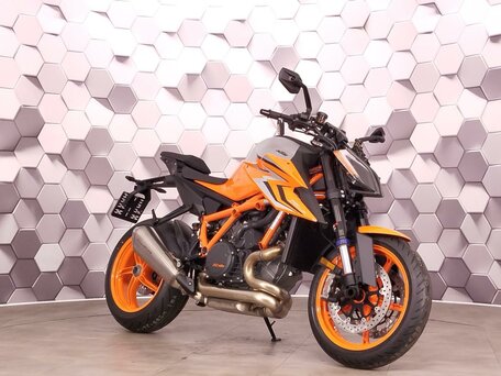2023 KTM 1290 Super Duke R Evo, оранжевый, 1585000 рублей, вид 1