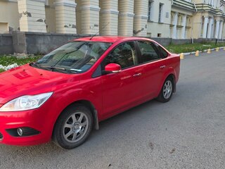 2010 Ford Focus II Рестайлинг, красный, 830000 рублей, вид 1