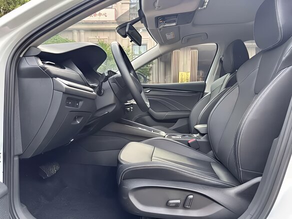 2023 Skoda Octavia IV (A8), белый, 2175000 рублей - вид 2