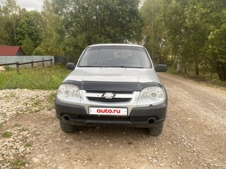 2011 Chevrolet Niva I Рестайлинг, серебристый, 310000 рублей, вид 1