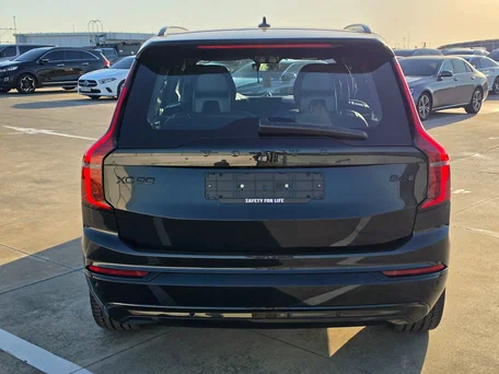 2026 Volvo XC90 B6 II Рестайлинг 2, чёрный, 8990000 рублей, вид 3