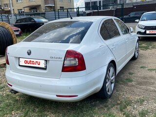 2011 Skoda Octavia II (A5) Рестайлинг, белый, 516000 рублей, вид 5